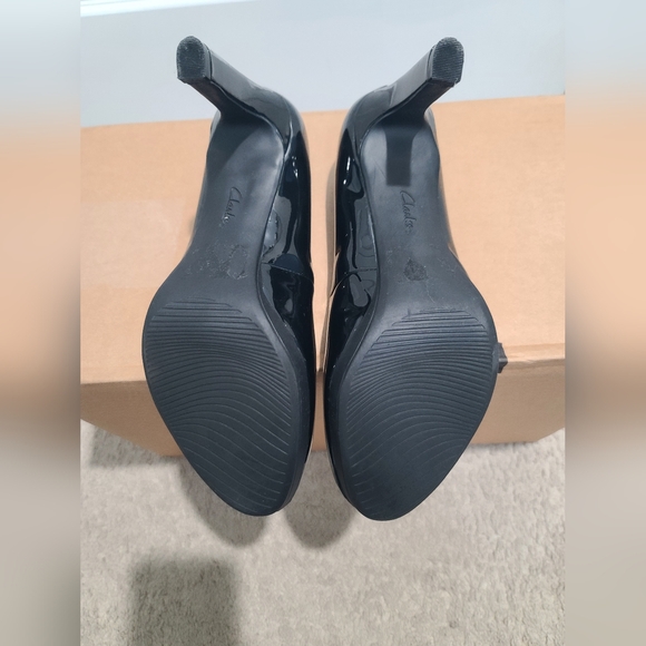 Clarks Collection - Picture 4 of 4